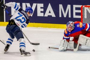 Jättiyllätys! Joonas Donskoi siirtyy uuden lajin pariin – pelikaverina maajoukkueen supertähti Finland v Russia – 2015 IIHF Ice Hockey World Championship