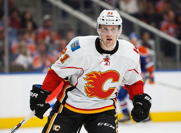 Calgary Flames v Edmonton Oilers