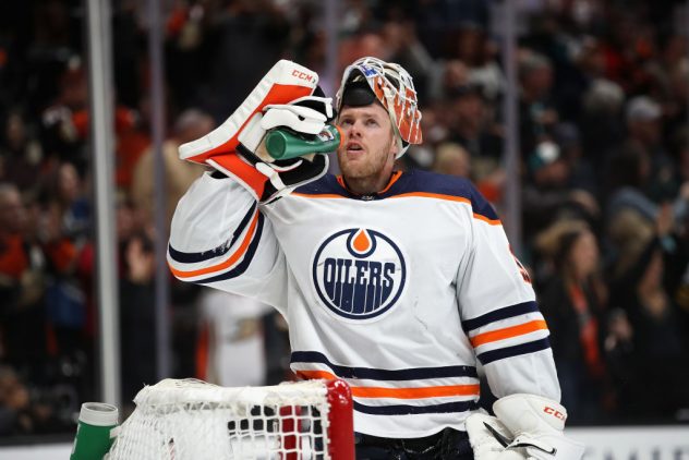 Edmonton Oilers v Anaheim Ducks