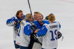 Naisten MM-kisat Suomi-Tshekki