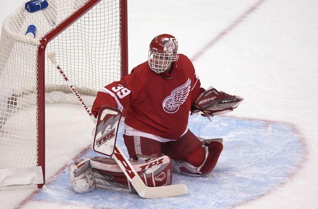 Red Wings v Avalanche