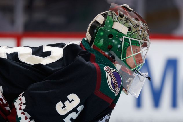 Colorado Avalanche v Arizona Coyotes