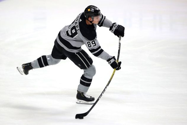 Colorado Avalanche v Los Angeles Kings