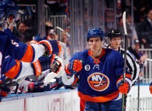 Suomen kotikisoissa nähdään todellinen supertähti – Kanada vahvistuu Mathew Barzalilla getty_barzalmathew20220506