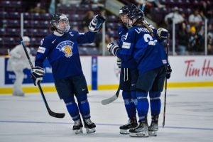 Naisleijonilta hurja nousu – Tshekki nurin MM-pronssipelissä hl_naisleijonatkuvitus20230412