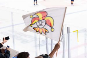 Jokerifaneilta näyttävä ja tyly viesti Jari Kurrille aop_jokeritlogokuvitus20230914