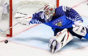 Vaihtaako Suomi maalivahtia seuraavaan peliin? Näin Antti Pennanen kommentoi aop_LankinenKevin_20240823