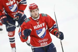 Tässä HIFK:n kapteenisto alkavalle kaudelle – kapteeni vaihtuu aop_pakarineniiro20241121