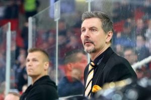 Naisleijonien päävalmentajalle lähtöpassit – MM-kultaleijona korvaajaksi aop_lehteratero20250127