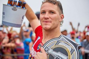 Aleksander Barkovin pelitoverista karmea paljastus aop_tkachukmatthew20250213