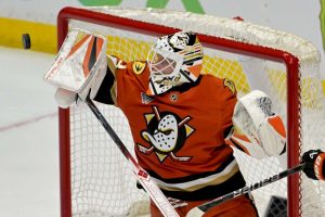 Diili purkissa – Ville Husson ensi kauden NHL-joukkue selvisi! aop_hussoville20250409