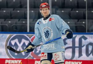 Jatkoaika: Sopimus purettu – Kiekko-Vantaan edustusjoukkue menetti merkittävän yhteistyökumppanin aop_pulkkinenteemu20241126(2)