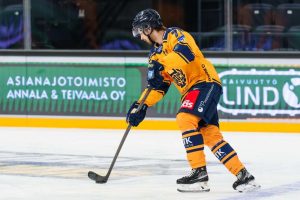 Lukko: Monivuotisen puolustajan sopimus purettu! aop_ervastikalle20250920