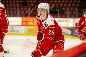 Ässät rysäytti: tärkeä jatkosopimus julki aop_knihtifeetu20251030