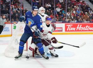 Nuori suomalaislupaus allekirjoitti NHL-sopimuksen! aop_miettinenjulius20251004